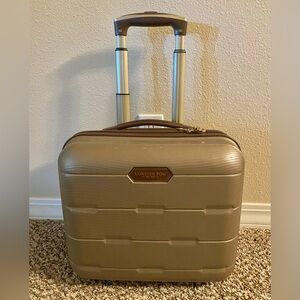 London Fog Brentwood Hard Case Side Carry-On Rolling Suitcase Bag Tan Beige 14”